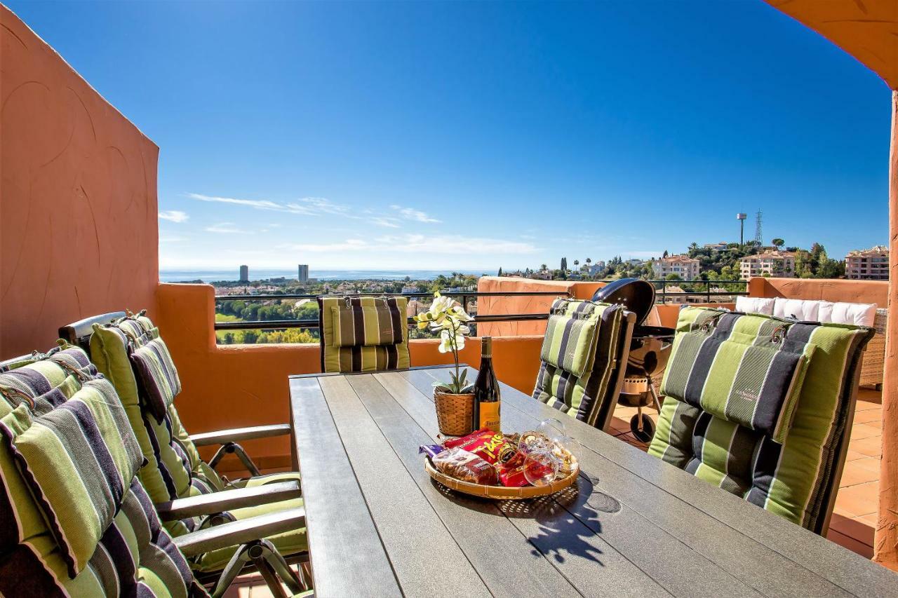 Appartement R16 Jans Penthouse With Amazing Views à Marbellac Extérieur photo