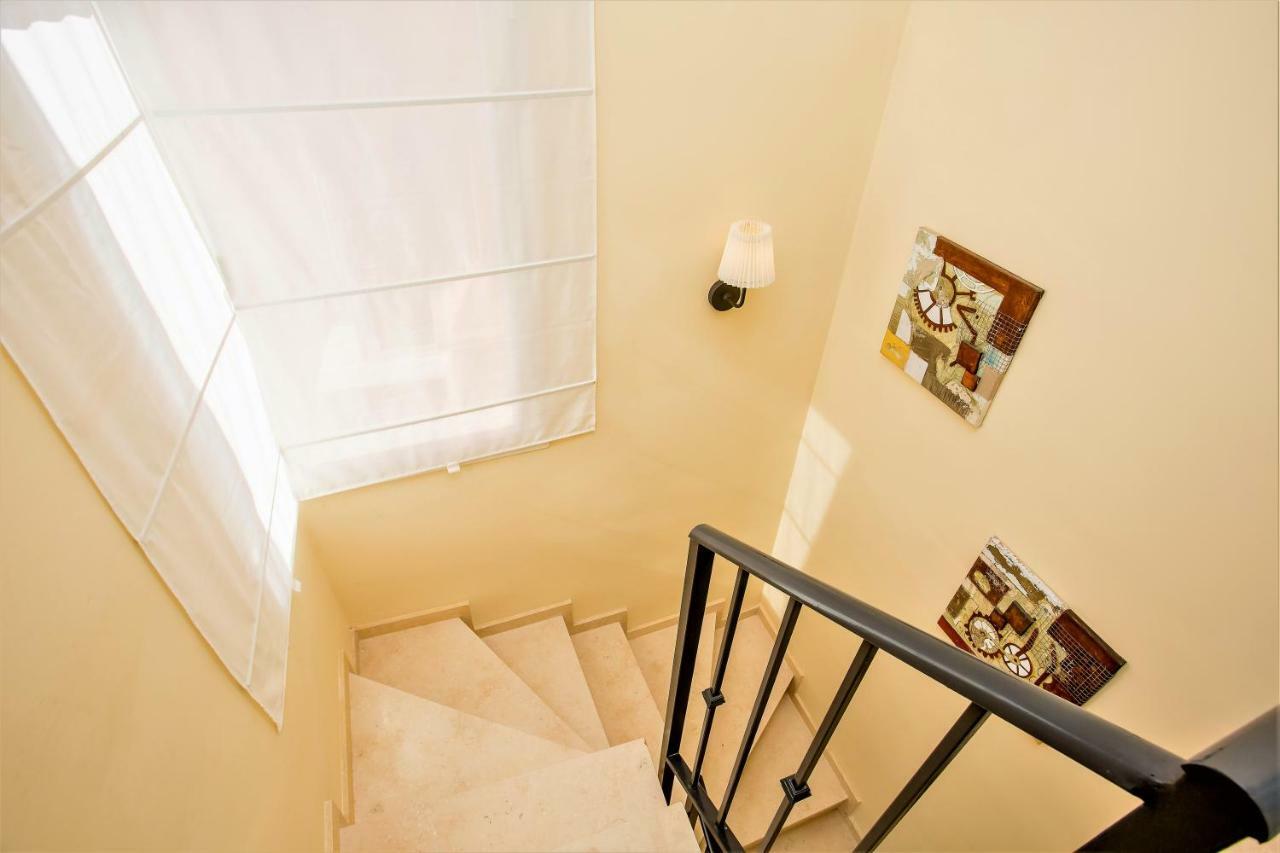 Appartement R16 Jans Penthouse With Amazing Views à Marbellac Extérieur photo